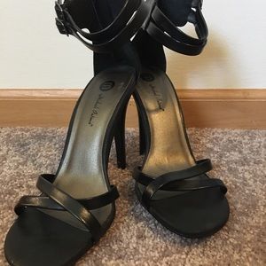 Michael Antonio strappy heels size 7.5
